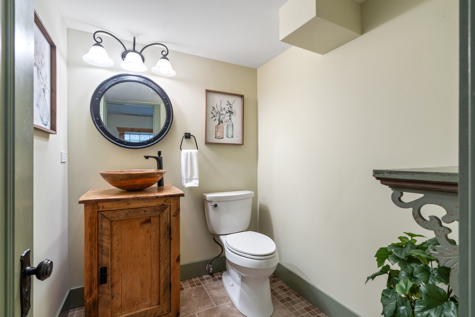 6010 West Dakin Street Chicago IL 60634
