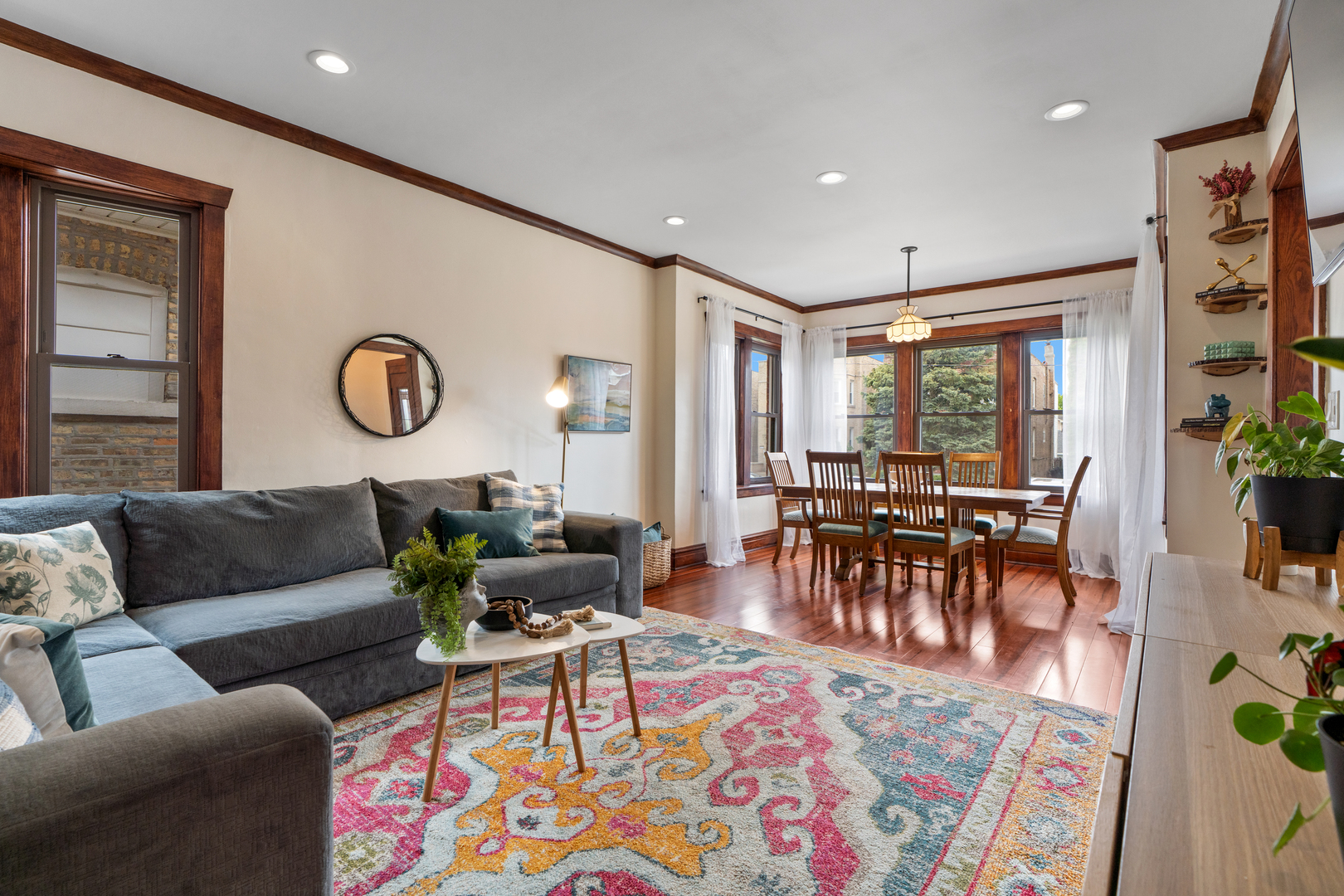 6010 West Dakin Street Chicago IL 60634
