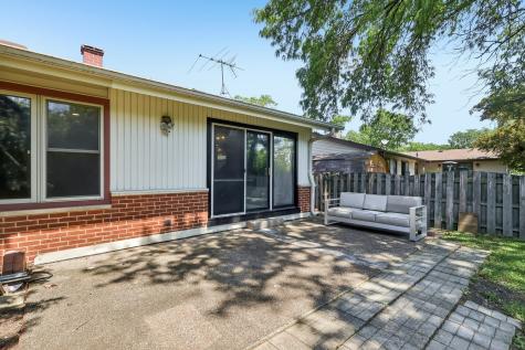 511 Walnut Lane Elk Grove Village IL 60007