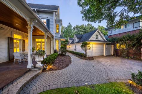 201 Scottswood Road Riverside IL 60546