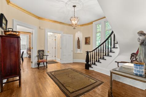 201 Scottswood Road Riverside IL 60546