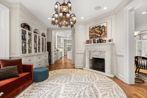 201 Scottswood Road Riverside IL 60546