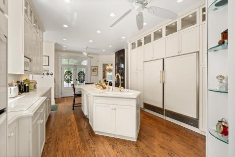 201 Scottswood Road Riverside IL 60546
