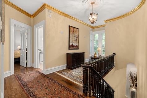 201 Scottswood Road Riverside IL 60546