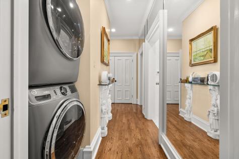 201 Scottswood Road Riverside IL 60546