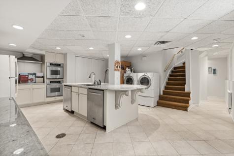 201 Scottswood Road Riverside IL 60546