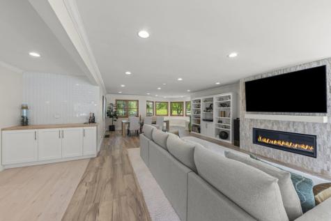 8S452 Bell Drive Naperville IL 60565