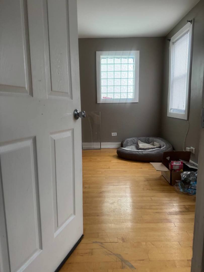 8520 South Kingston Avenue Chicago IL 60617