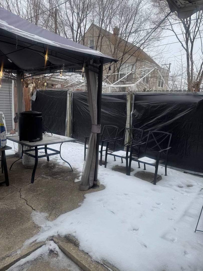 8520 South Kingston Avenue Chicago IL 60617