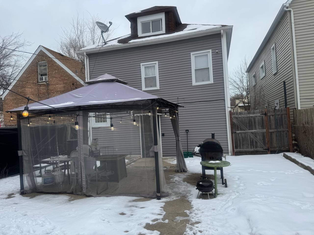8520 South Kingston Avenue Chicago IL 60617