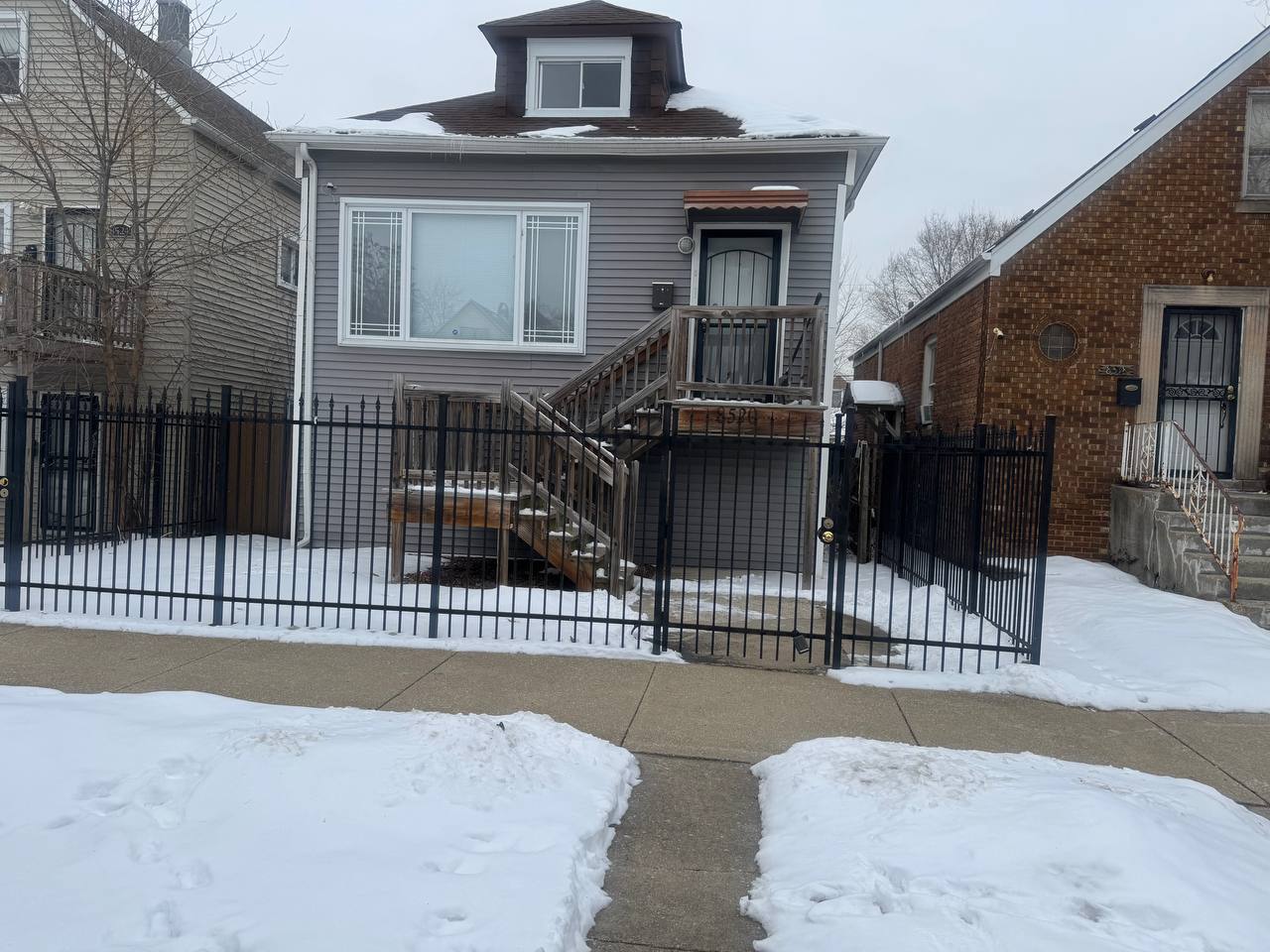 8520 South Kingston Avenue Chicago IL 60617