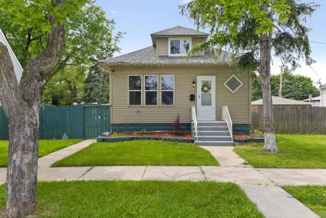 15818 Willard Avenue Harvey IL 60426