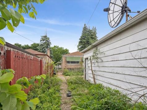 12651 South Harvard Avenue Chicago IL 60628