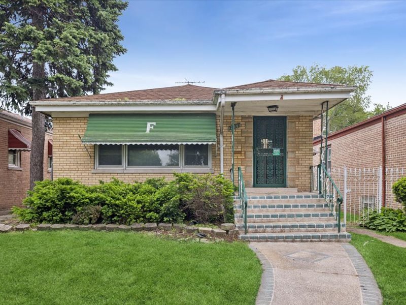 12651 South Harvard Avenue Chicago IL 60628