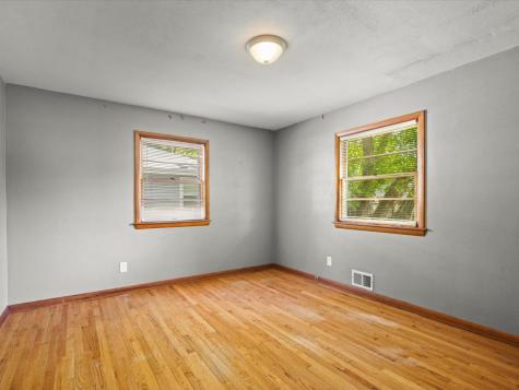1521 Chelsea Avenue Rockford IL 61107