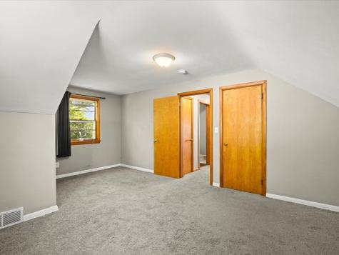 1521 Chelsea Avenue Rockford IL 61107
