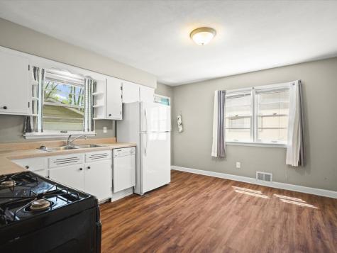 1521 Chelsea Avenue Rockford IL 61107