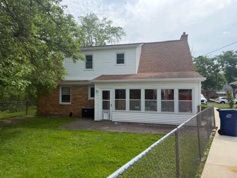 700 South Gretta Avenue Waukegan IL 60085