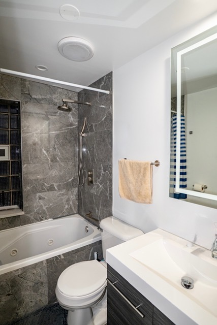 2711 North Marmora Avenue Chicago IL 60639