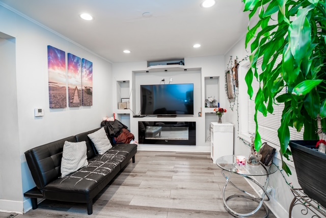 2711 North Marmora Avenue Chicago IL 60639