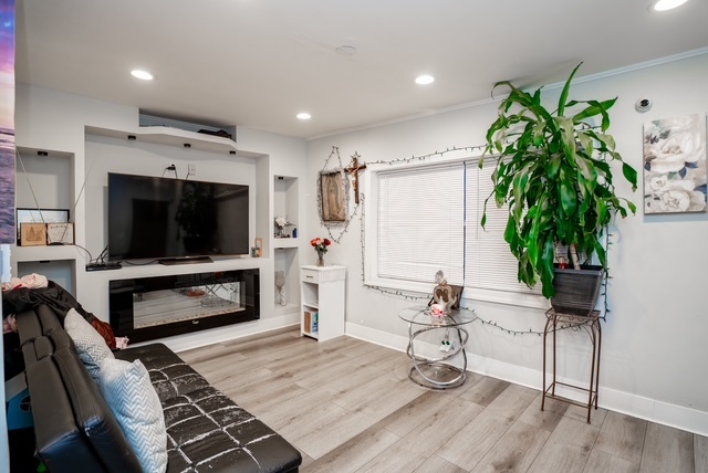 2711 North Marmora Avenue Chicago IL 60639