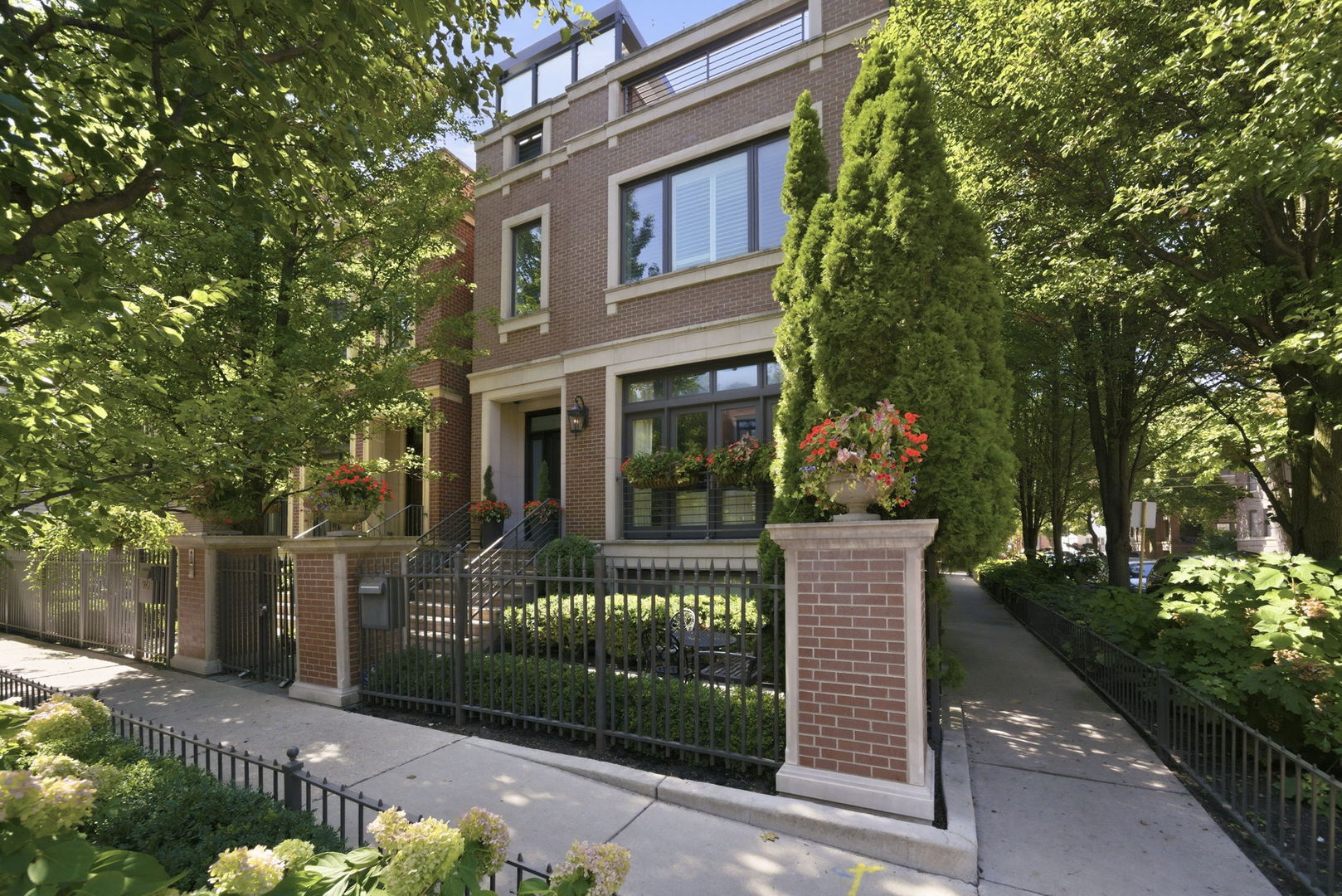 2658 North Mildred Avenue Chicago IL 60614