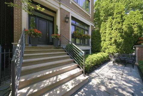 2658 North Mildred Avenue Chicago IL 60614
