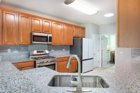 2661 Venetian Lane Elgin IL 60124