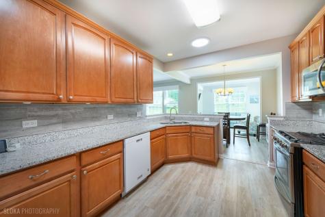 2661 Venetian Lane Elgin IL 60124