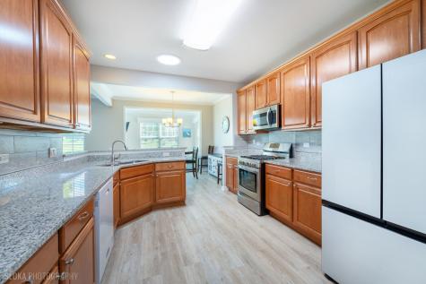 2661 Venetian Lane Elgin IL 60124