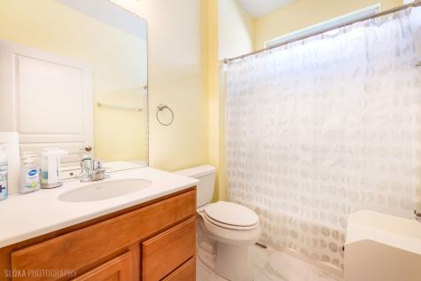 2661 Venetian Lane Elgin IL 60124