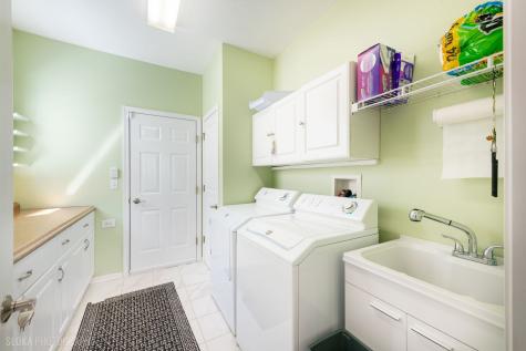 2661 Venetian Lane Elgin IL 60124