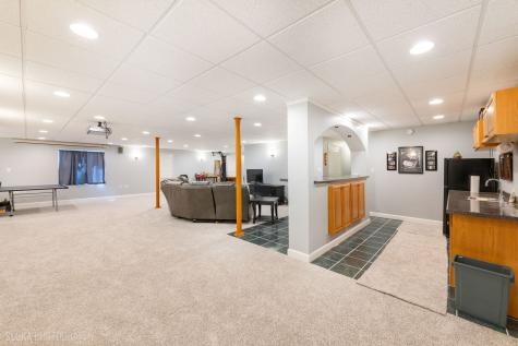 2661 Venetian Lane Elgin IL 60124