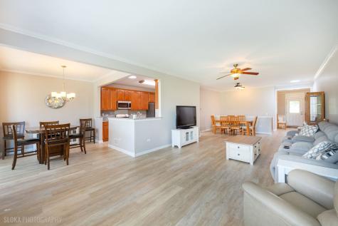 2661 Venetian Lane Elgin IL 60124