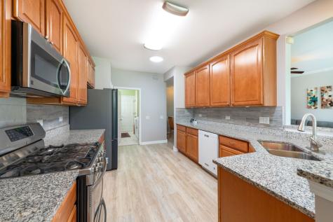 2661 Venetian Lane Elgin IL 60124
