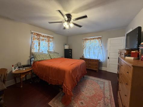 419 North Plum Street Farmer City IL 61842