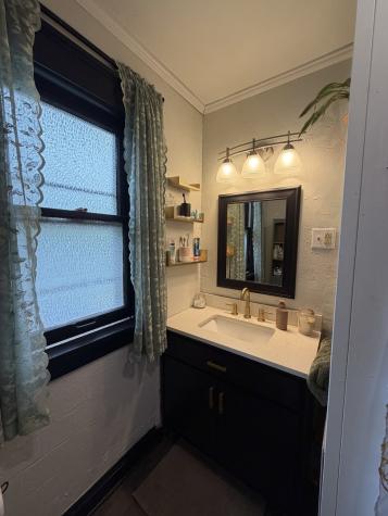 419 North Plum Street Farmer City IL 61842
