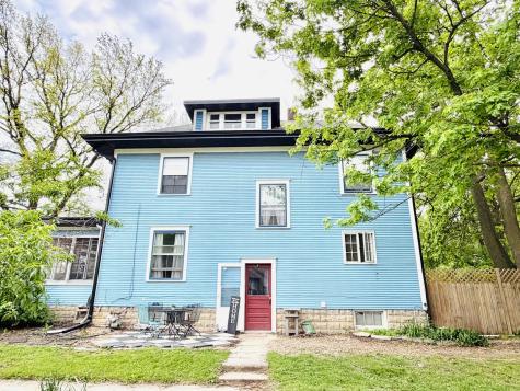 419 North Plum Street Farmer City IL 61842