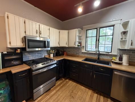 419 North Plum Street Farmer City IL 61842