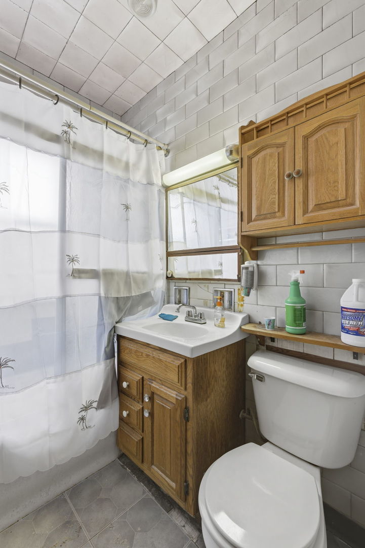 2924 North Merrimac Avenue Chicago IL 60634