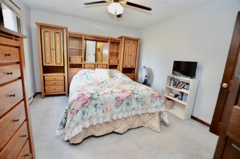 15758 County Line Road Capron IL 61012