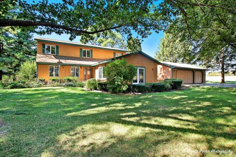 15758 County Line Road Capron IL 61012