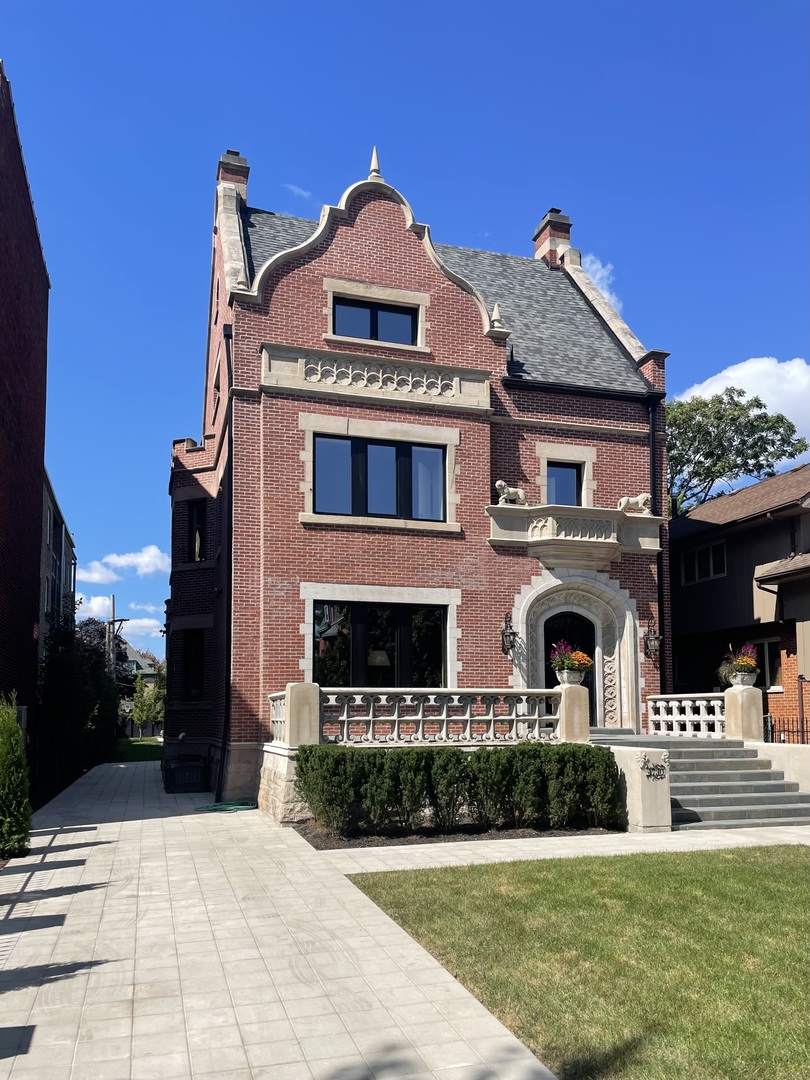 4730 South Greenwood Avenue Chicago IL 60615