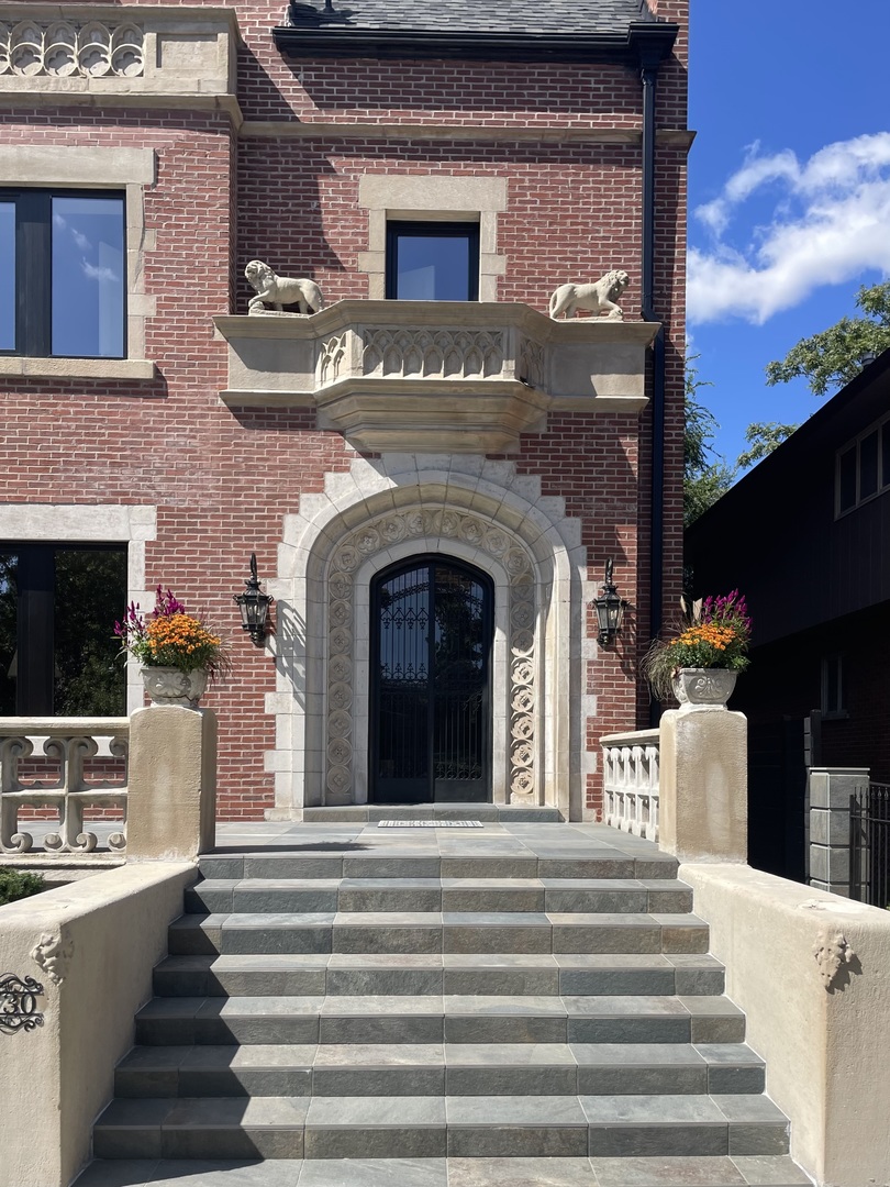 4730 South Greenwood Avenue Chicago IL 60615