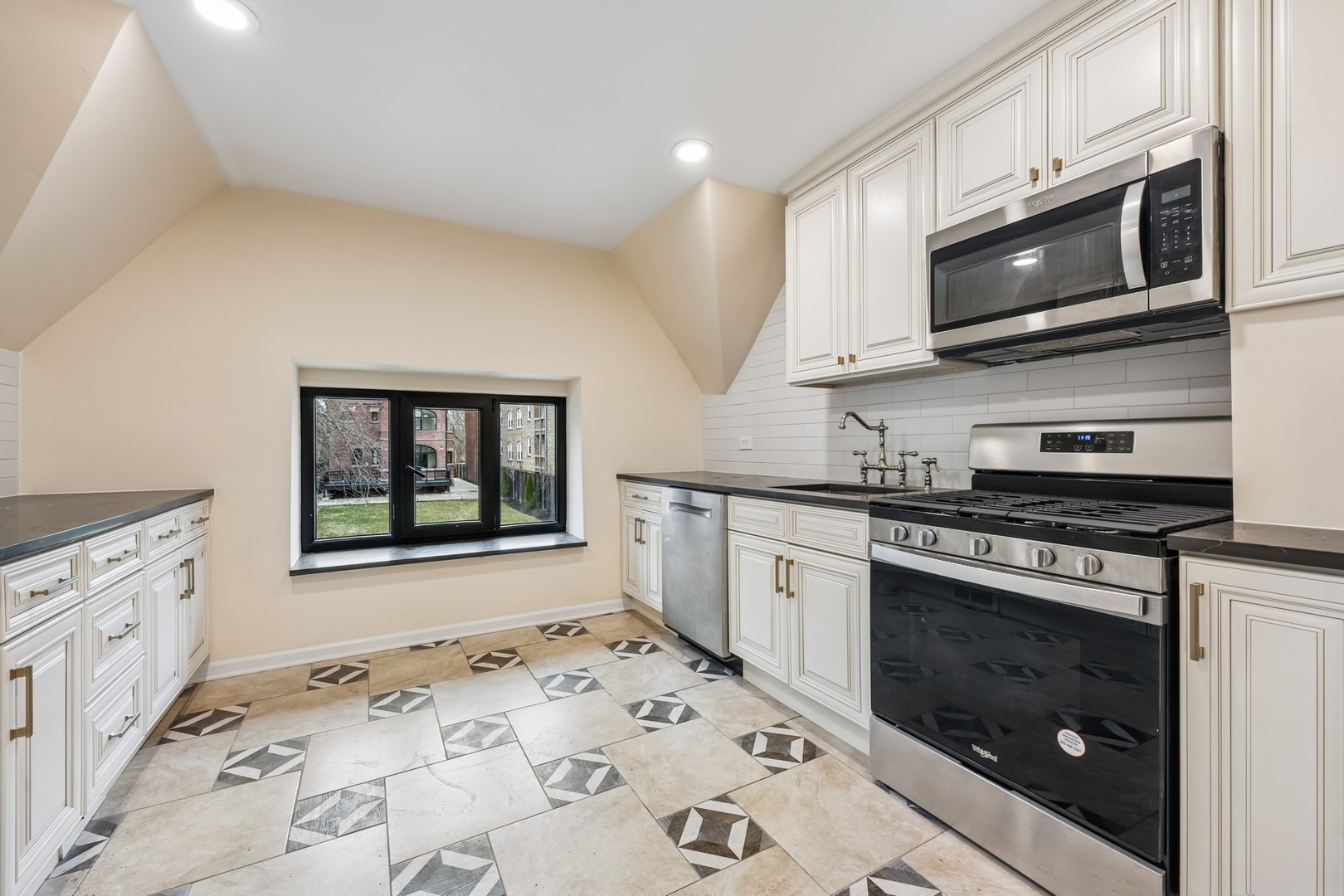 4730 South Greenwood Avenue Chicago IL 60615