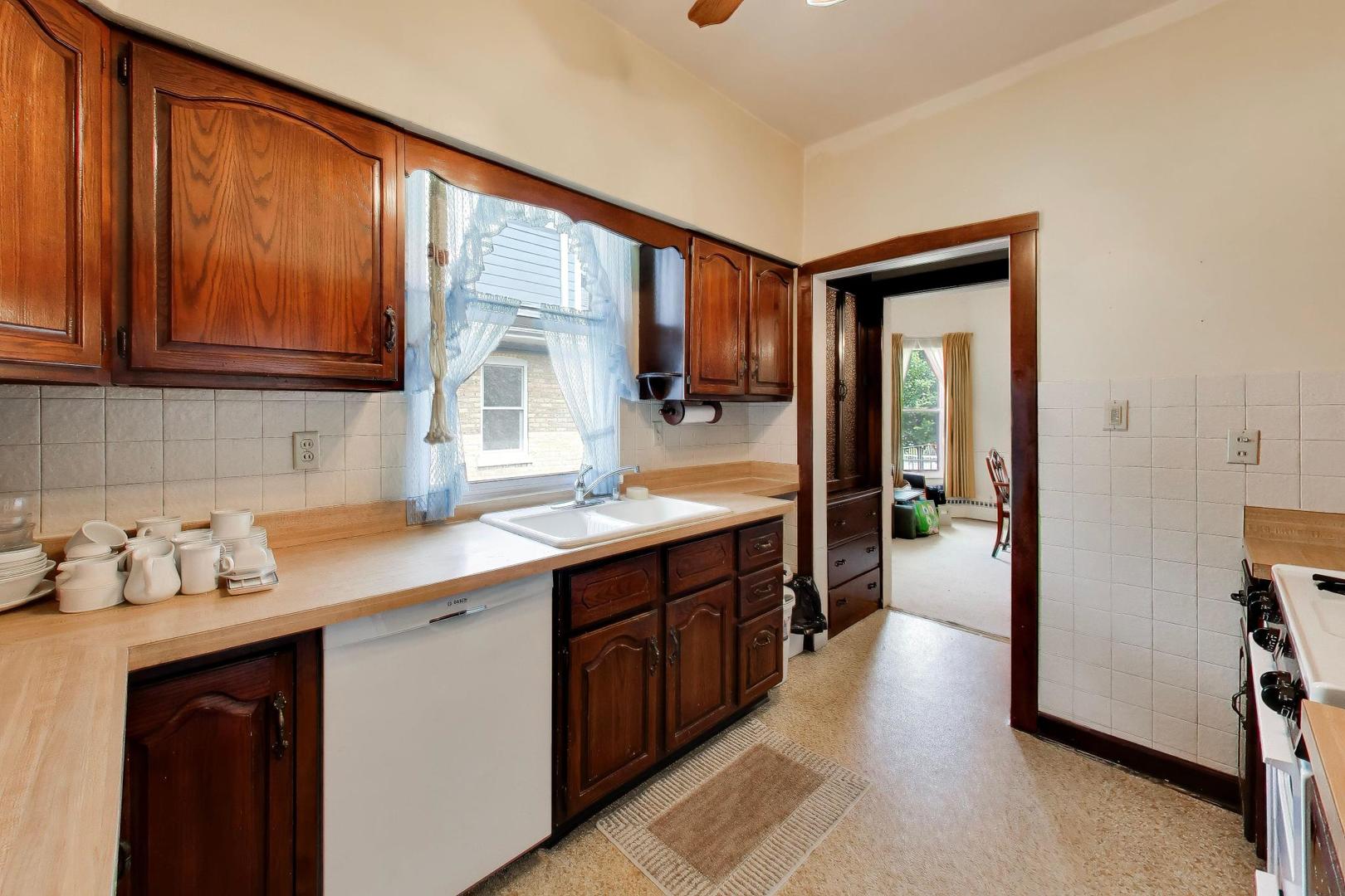 6122 North Newburg Avenue Chicago IL 60631