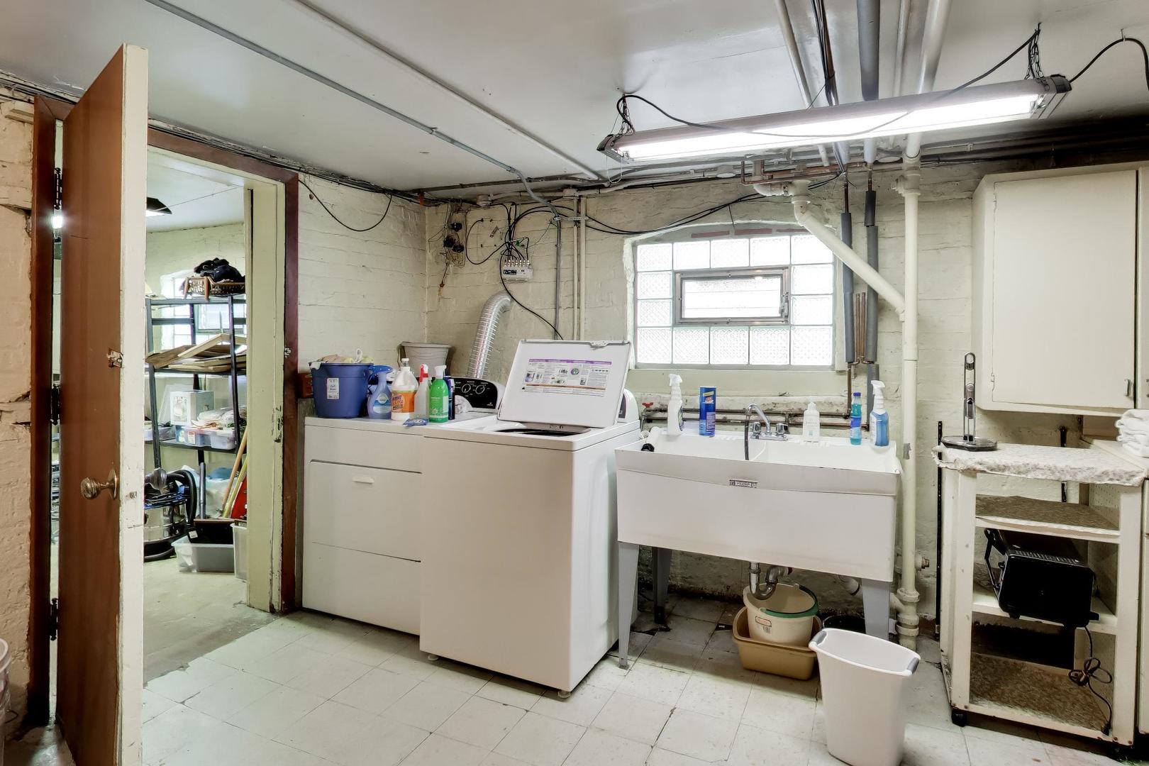 6122 North Newburg Avenue Chicago IL 60631