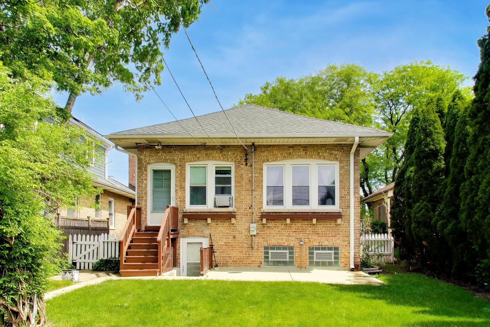 6122 North Newburg Avenue Chicago IL 60631