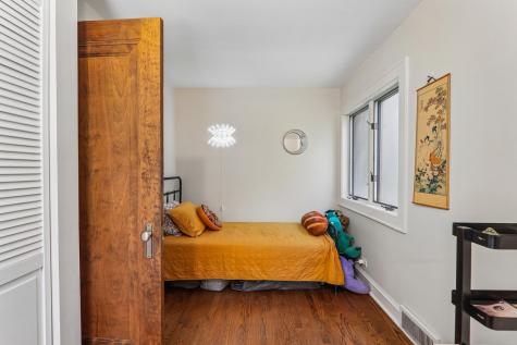 2724 Simpson Street Evanston IL 60201