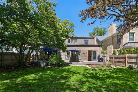 2724 Simpson Street Evanston IL 60201